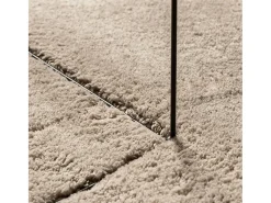 Alfombra de pelo corto HUARTE suave y lavable, color arena, 140x200 cm