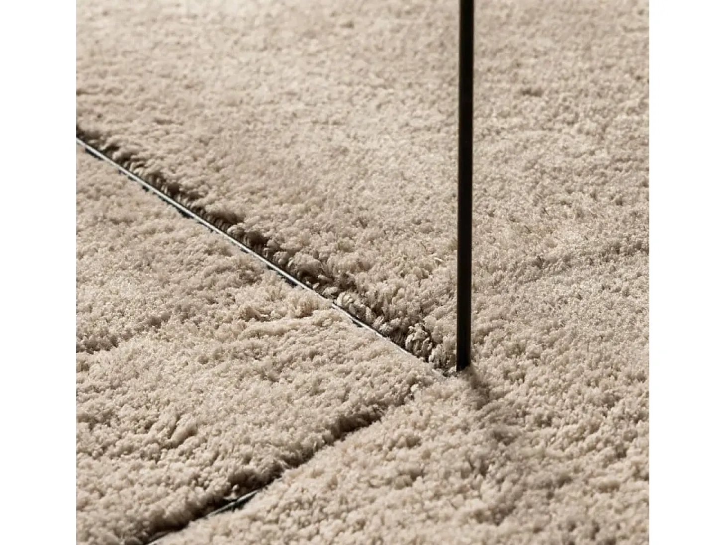 Alfombra de pelo corto HUARTE suave y lavable, color arena, 140x200 cm