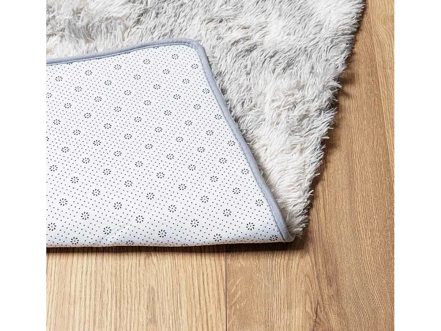 Alfombra de pelo largo gris plata NAVARRA 160x230 cm