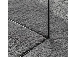 Alfombra HUARTE de pelo corto suave y lavable en color antracita 80x200cm