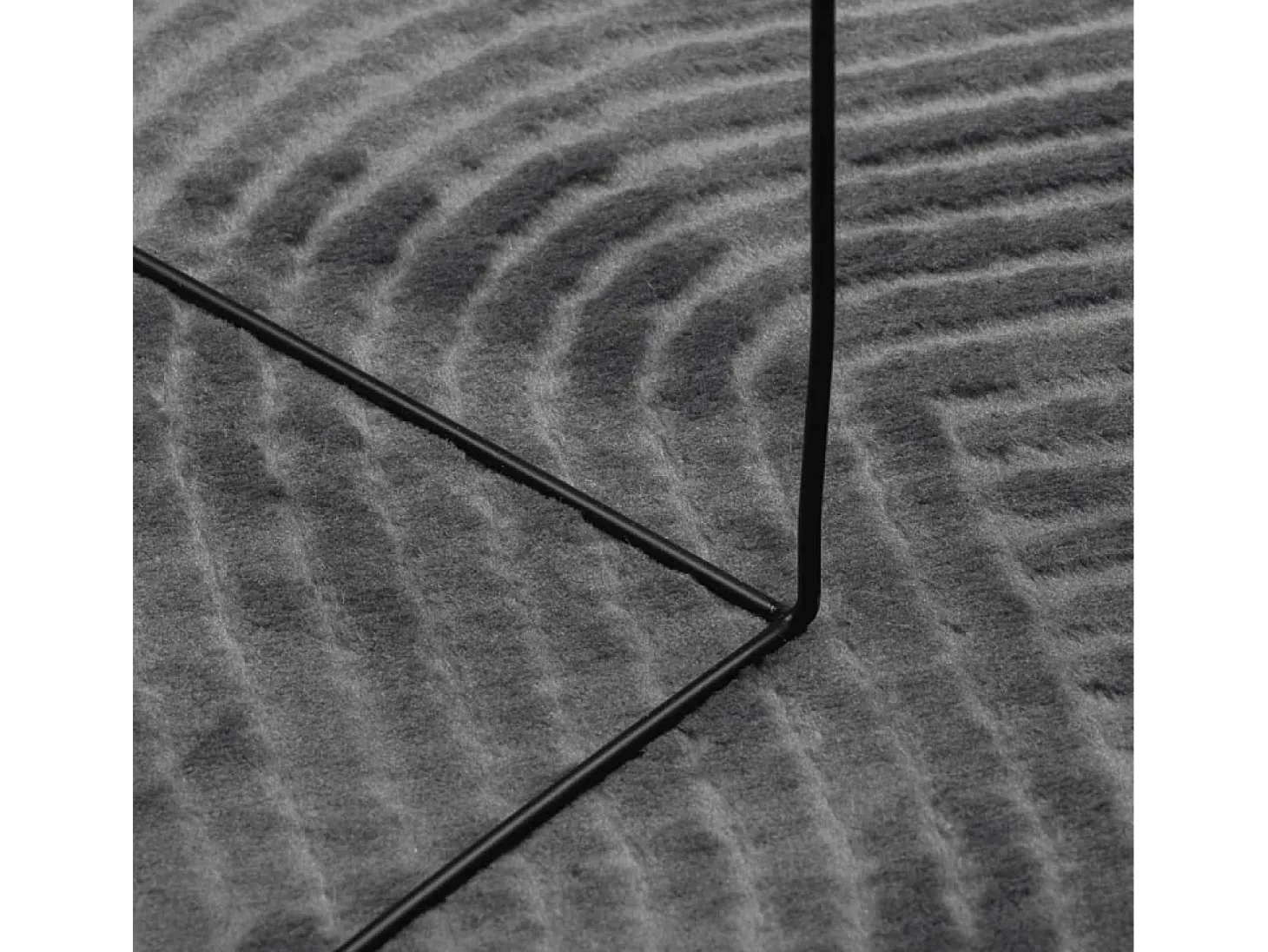 Alfombra IZA de pelo corto de estilo escandinavo en color antracita Ø 200 cm