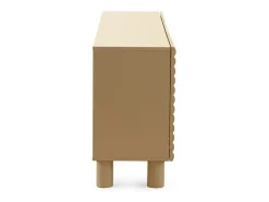 Aparador beige con relieve ondulado en puertas y cajones