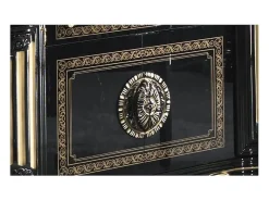 Aparador Lesly de 168 cm, 4 puertas y 1 cajón en madera lacada en negro brillante y dorado