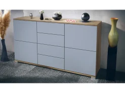 Aparador Rova V1 – Mueble con 4 Puertas y 4 Cajones, Roble Evoke/mezclilla mate (138,5 x 75,5 x 35)