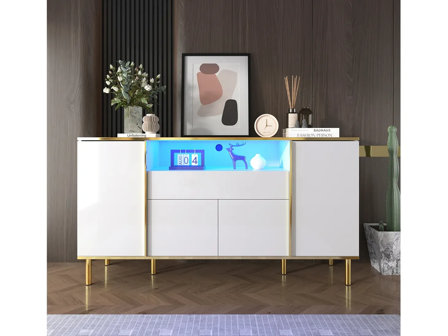 Aparador 150x40x80cm con 4 puertas, 1 cajón y 1 nicho con LED, cuerpo en lacado blanco, cantos y patas en oro.