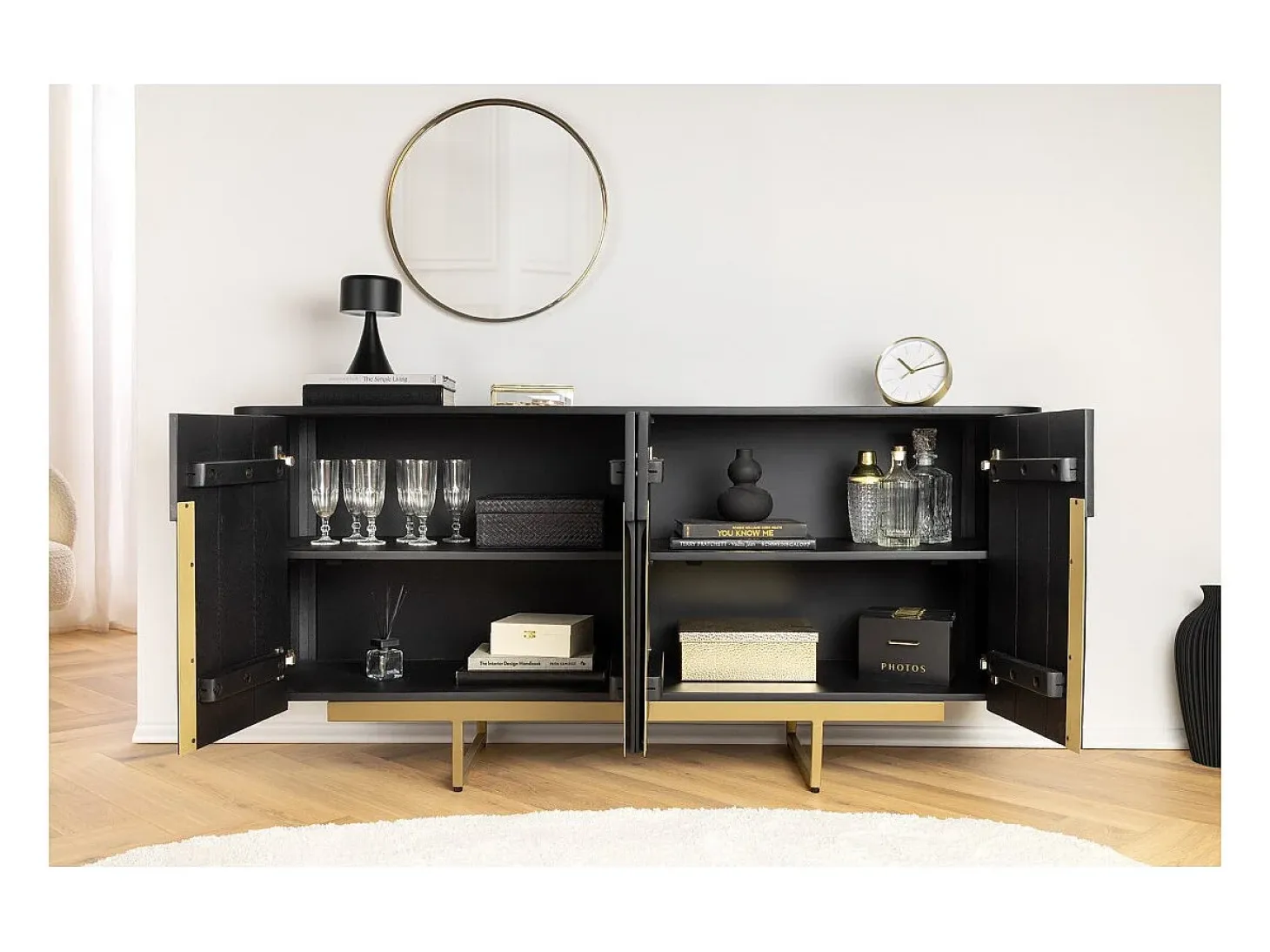 Buffet 160 cm 4 puertas negro y dorado – Colección ORION