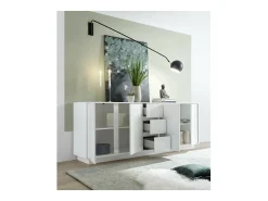 Buffet de 4 puertas y 3 cajones, colección CREAM, color blanco lacado brillante.