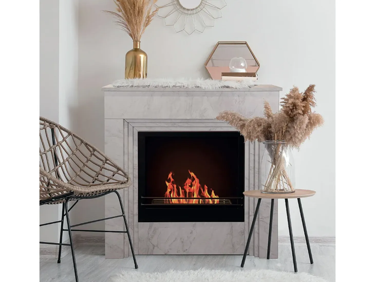 Chimenea de bioetanol de pie BELLINI de madera efecto mármol blanco, fabricada en Italia, L96 x P35 x H96