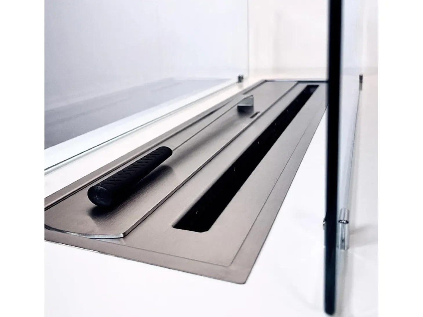 Chimenea de bioetanol de pie para interior/exterior CARAVAGGIO blanca (L100xP40xH40 cm)