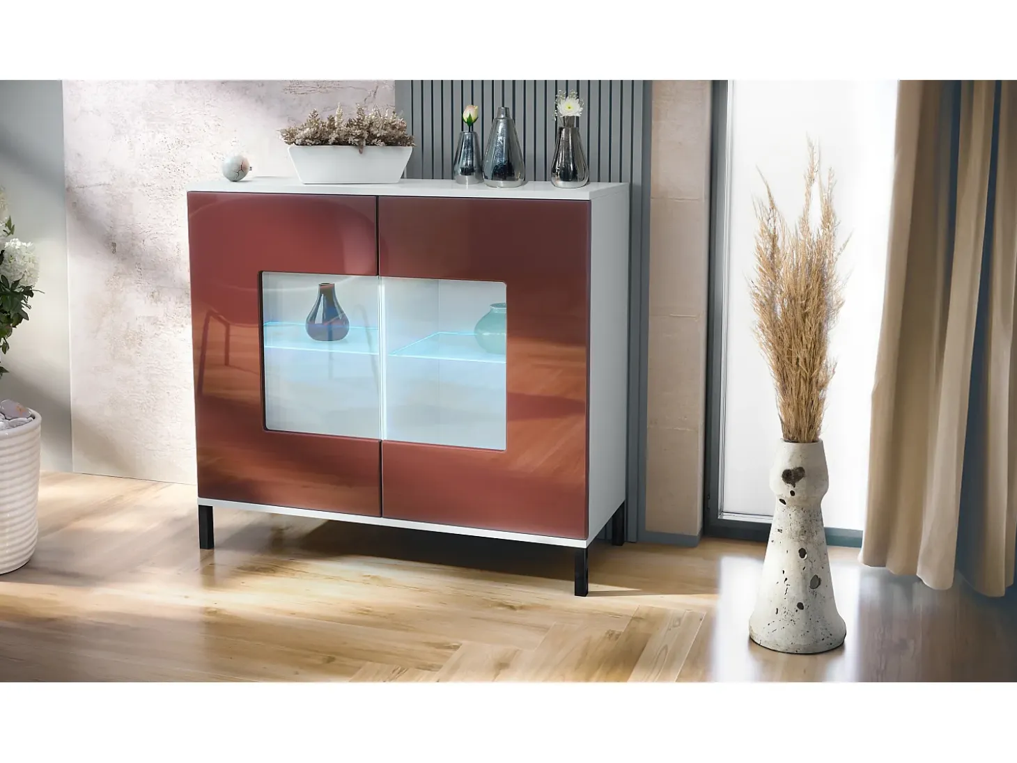 Cómoda Grömitz V3, Moderno armario de cocina con 2 grandes puertas de cristal incl. iluminación RGB blanco mate / burdeos de alto brillo (92,5 x 83.5 x 35)