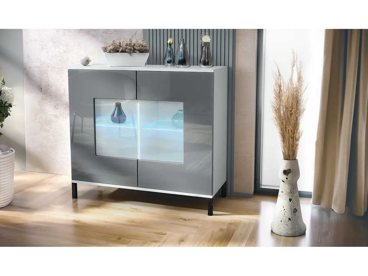 Cómoda Grömitz V3, Moderno armario de cocina con 2 grandes puertas de cristal incl. iluminación RGB blanco mate / gris de alto brillo (92,5 x 83.5 x 35)