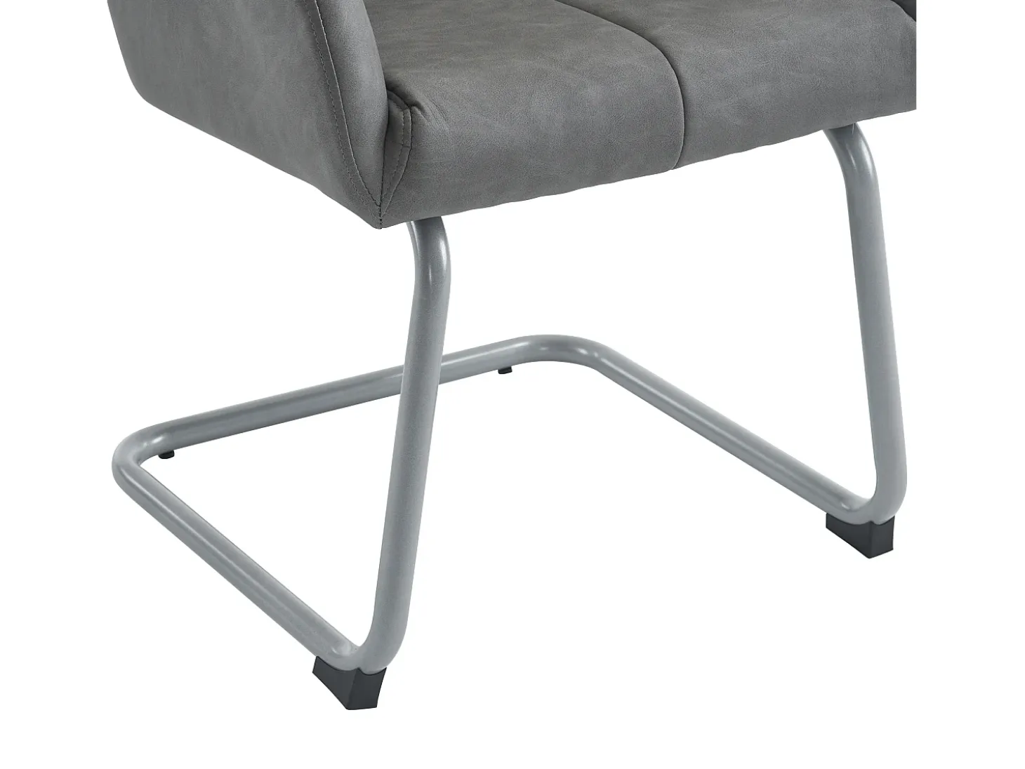 Conjunto de 2 sillas cantilever con reposabrazos, tapizado en símil piel gris, patas de metal color plata.