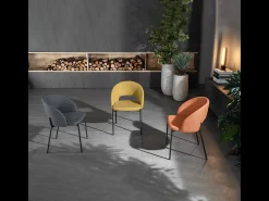 Conjunto de 4 sillas de comedor modernas "Erica" acolchadas en tela gris oscuro, 56x52 cm, alto 78,5 cm.