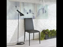 Conjunto de 4 sillas modernas apilables "Lavanda" tapizadas en polipiel gris para salón, 42x40 cm, 96 cm