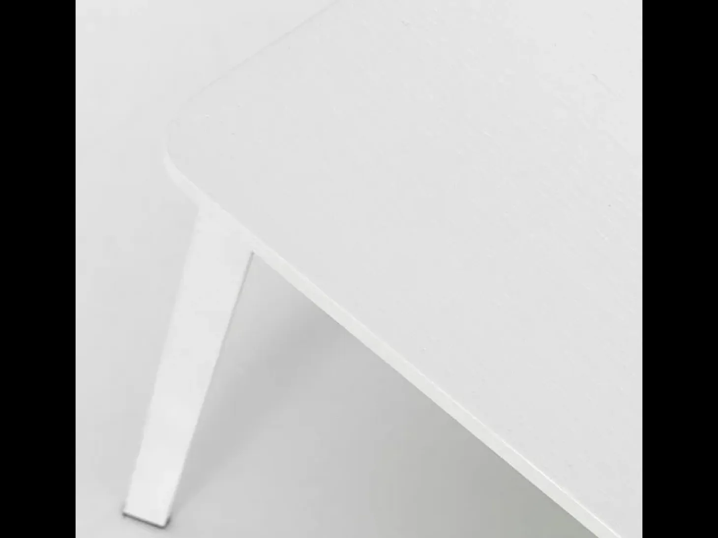Conjunto de 4 sofás modernos en madera lacada "Ade" en pranzo estructura en metal cm 51,5x51 82h