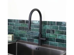 Foga Mezclador de fregadero con teleducha extraíble en negro mate Essebagno