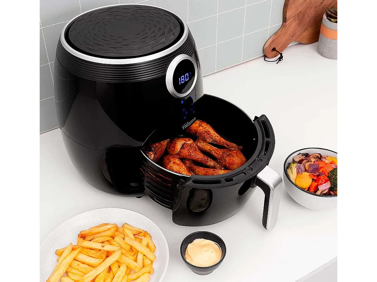 Freidora de aire Tristar FR-6956 Crispy Fryer 1500W 4,5L 8 modos 200ºC negro