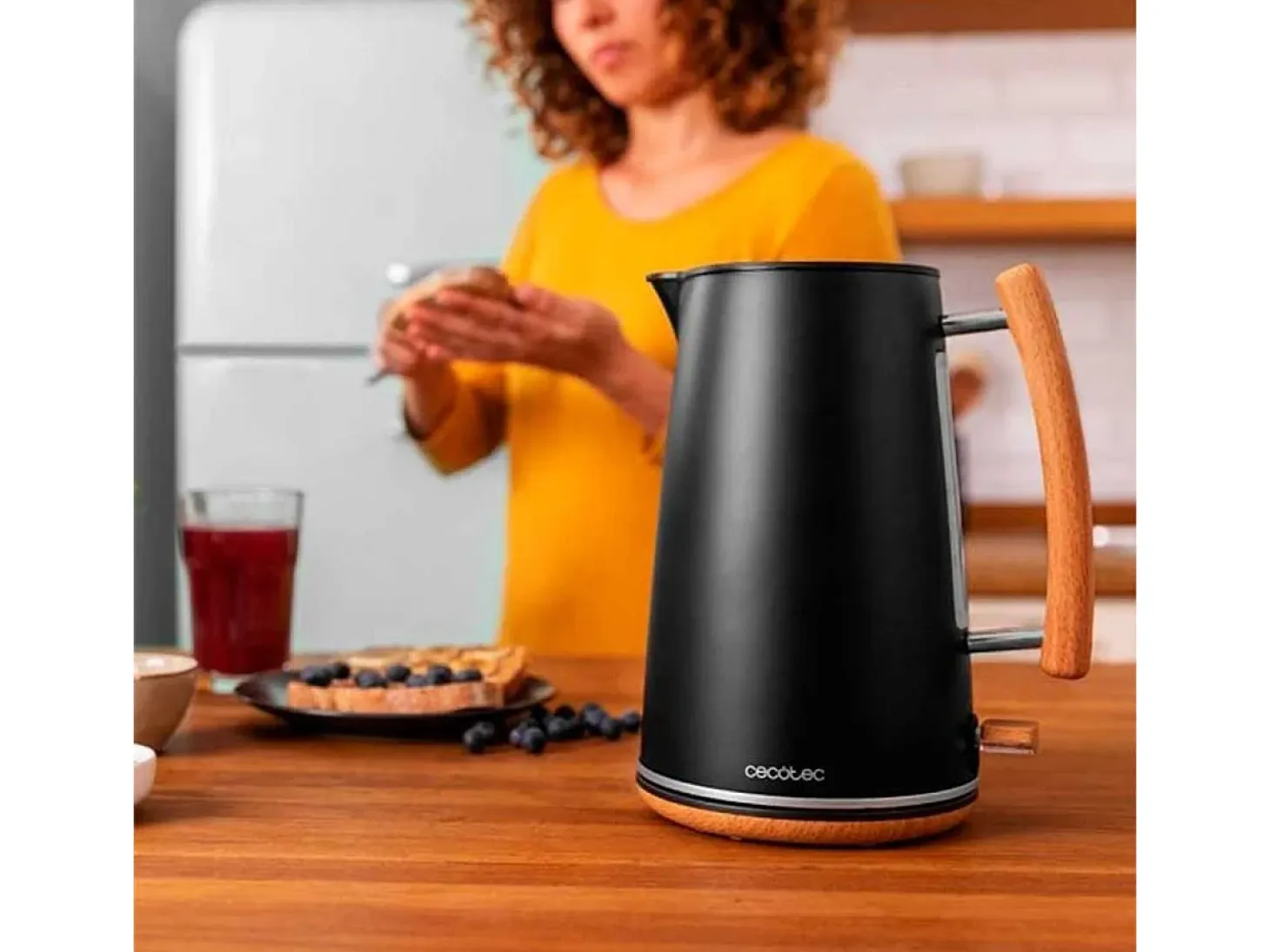 Hervidor de agua eléctrico Thermosense 400 Black Woody 1,7L 3000W negro/madera