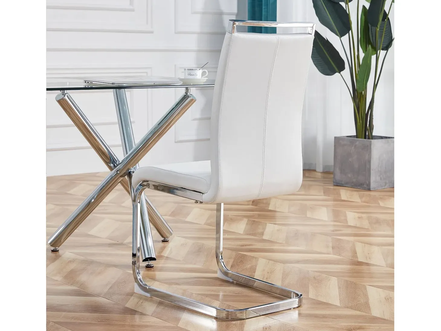 Juego de 4 sillas con base de trineo - Base de metal cromado Soporta hasta 120 kg Acolchado suave con funda de piel sintética - Blanco