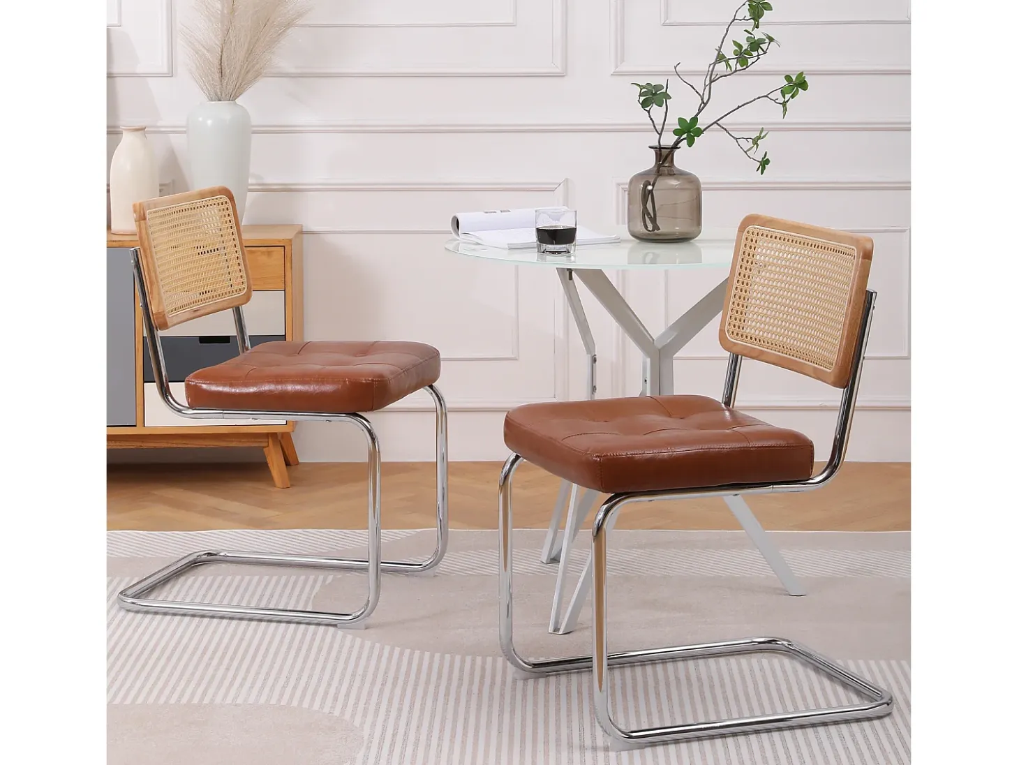 Juego de 2 sillas de comedor estilo mediados de siglo - Tapizadas en piel sintética y ratán - 50 x 61 x 86 cm, color marrón