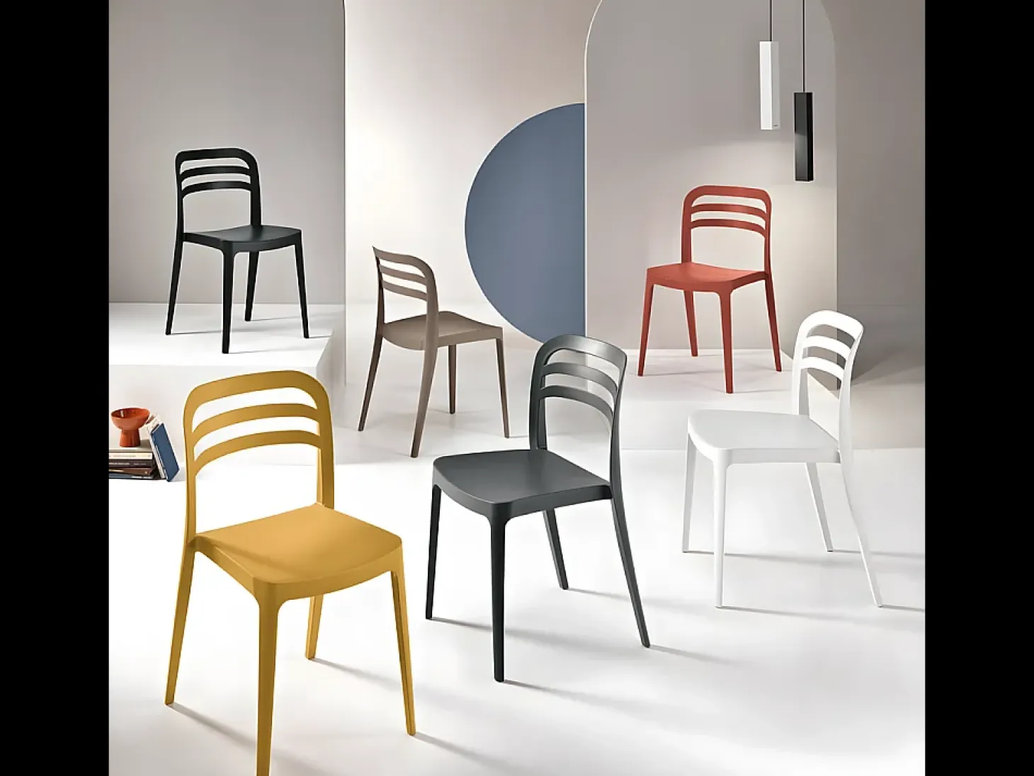 Juego de 4 sillas de comedor antracita "Guapa" en polipropileno cm 50x51 82h