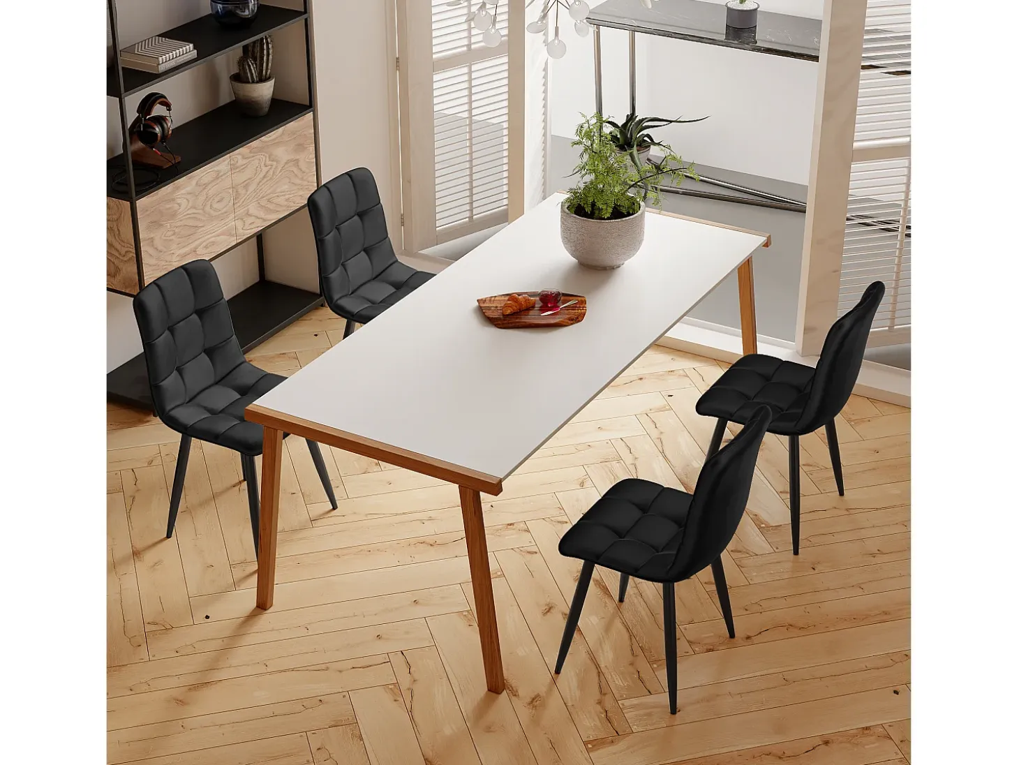 Juego de 4 sillas de comedor, color negro, asiento de terciopelo, respaldo cómodo, estructura de metal.