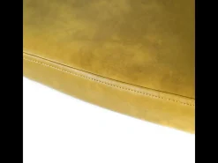 Juego de 4 sillas de comedor modernas "Damascus" en color mostaza, tapizadas en piel sintética suave al tacto.