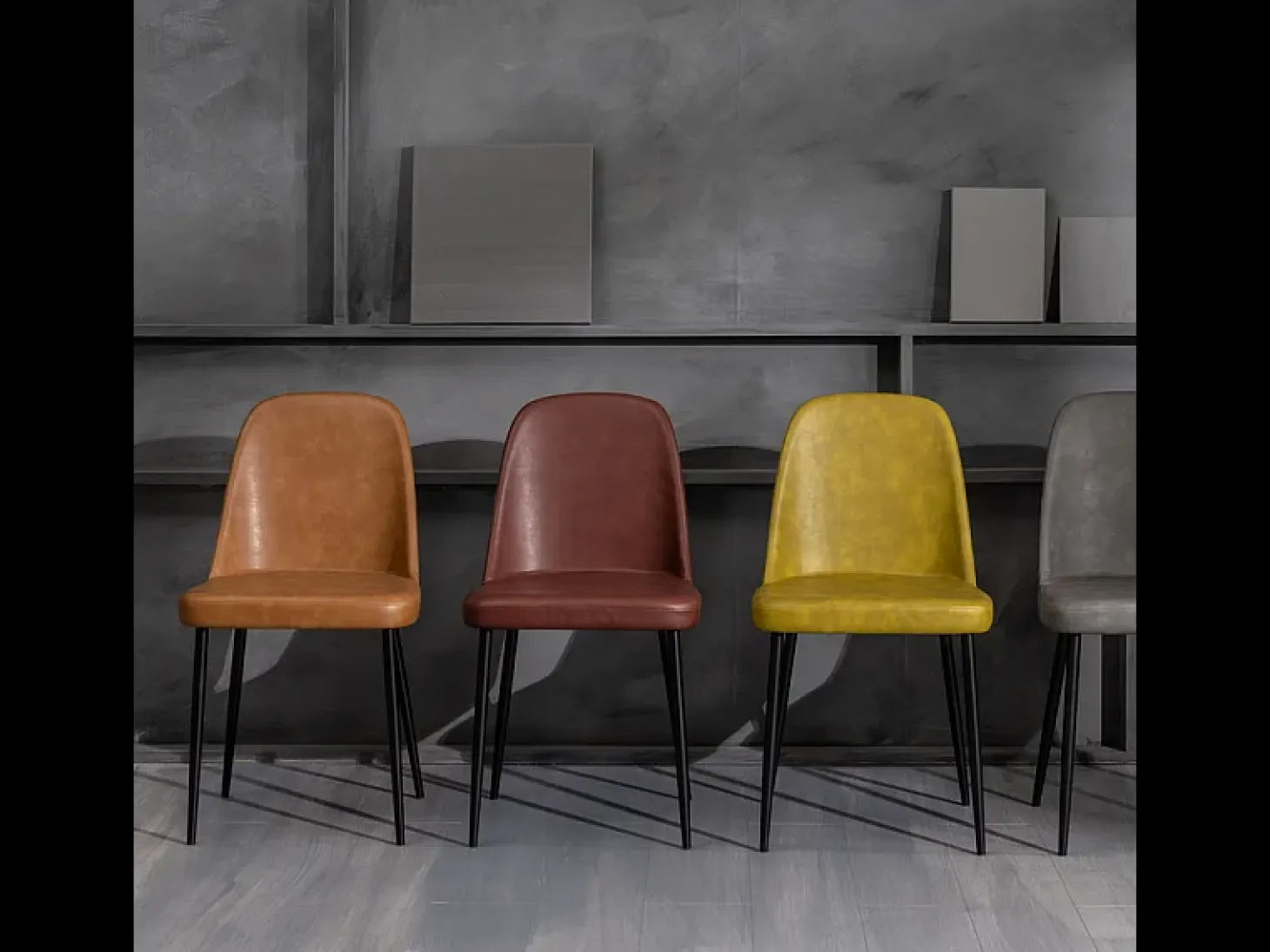 Juego de 4 sillas de comedor modernas "Damascus" en color mostaza, tapizadas en piel sintética suave al tacto.