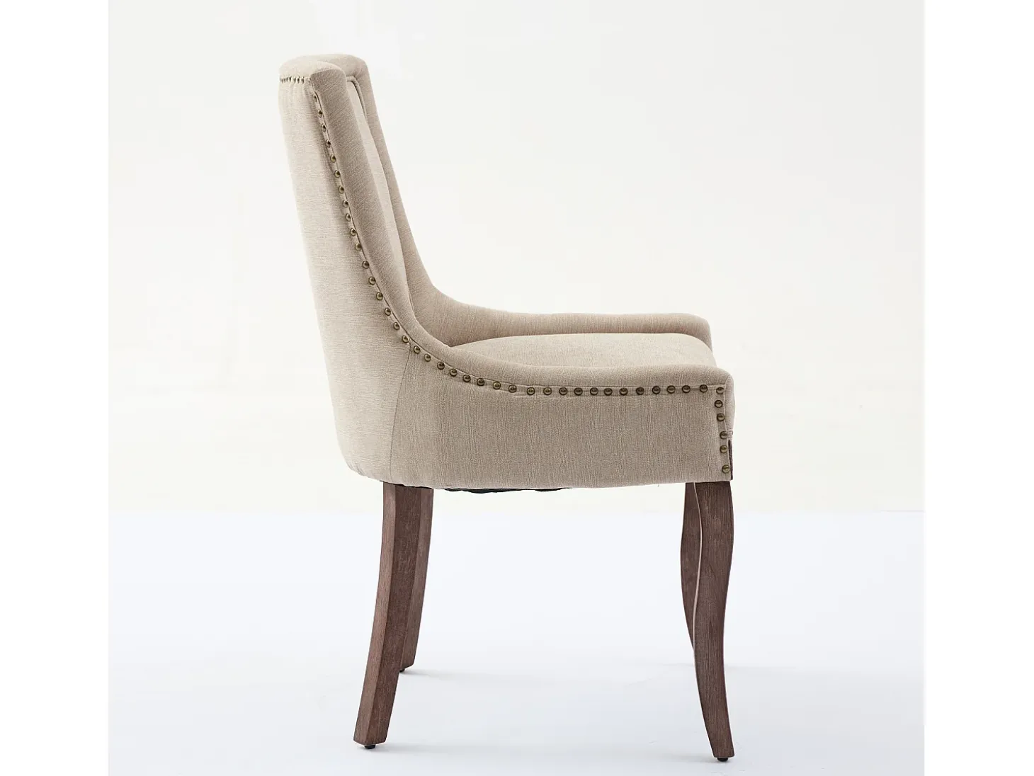 Juego de 2 sillas de comedor en chenilla beige con tachuelas decorativas y respaldo, patas de madera
