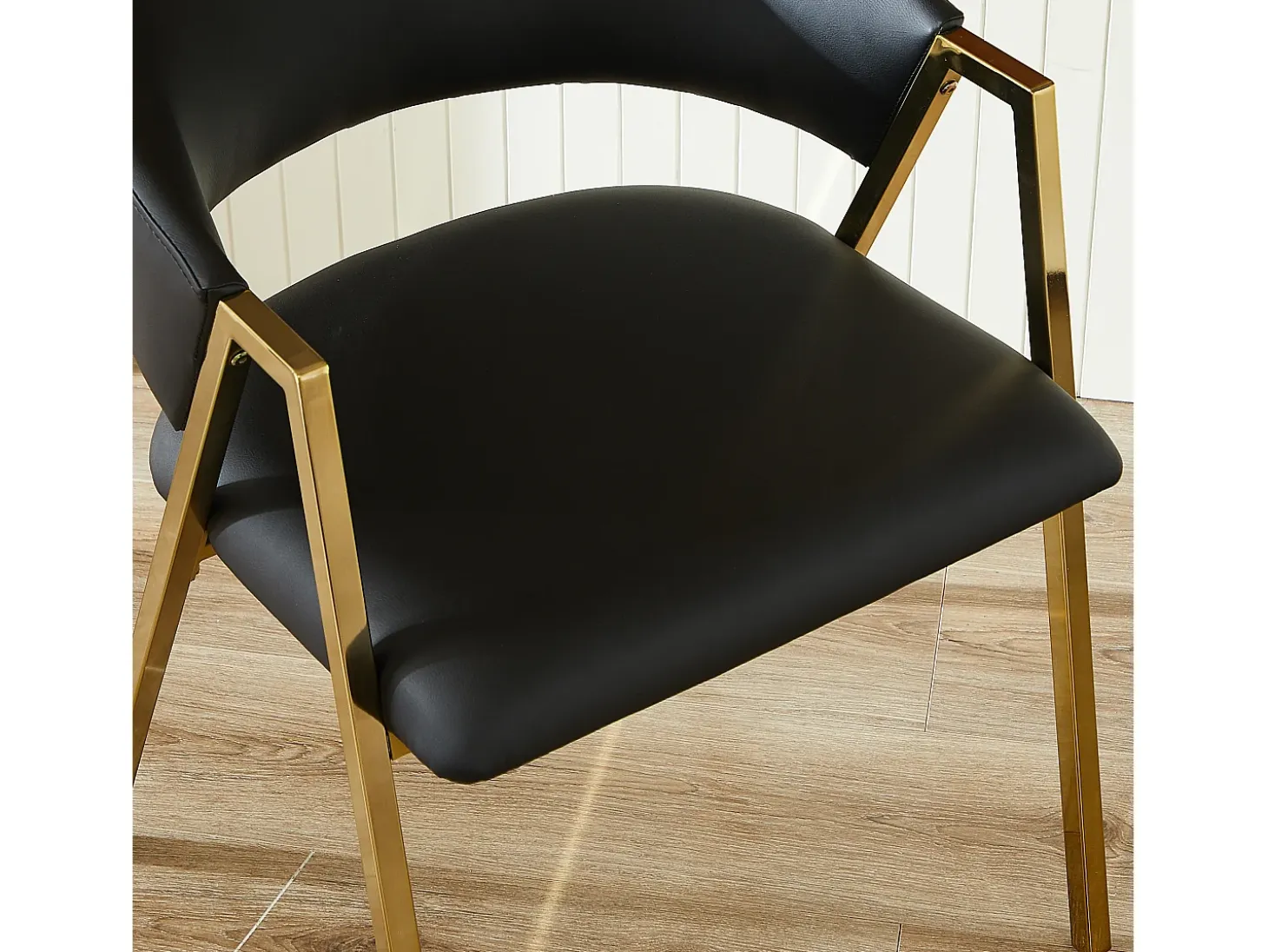 Juego de 2 sillas de comedor de PU negras con estructura de metal dorado