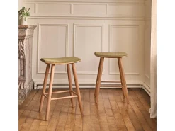 Lote de 2 taburetes de teca maciza y asiento de pana 65 cm