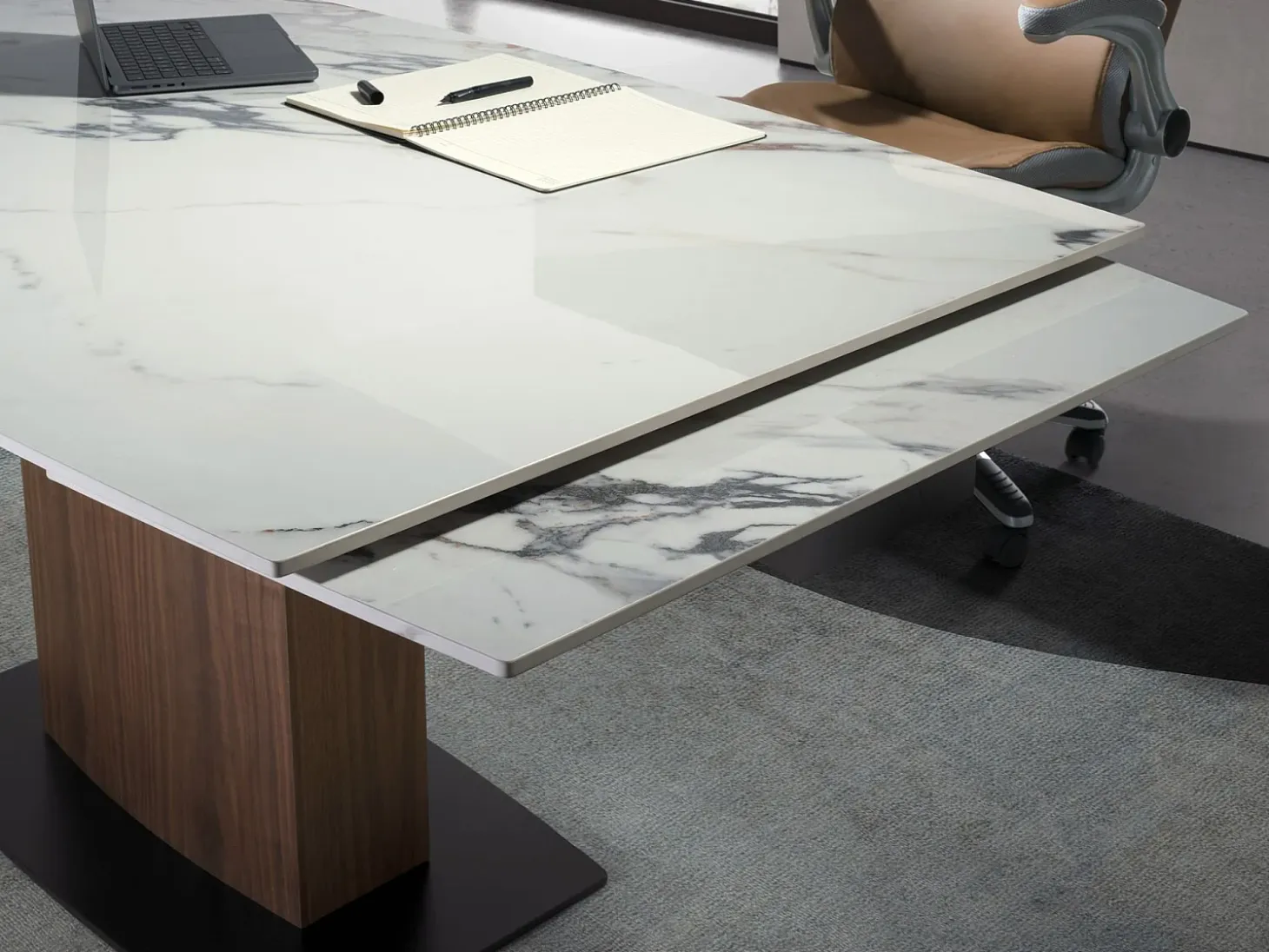 Mesa comedor extensible ovalada barril mármol porcelánico y nogal 1133 ANGEL CERDA