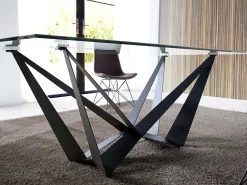 Mesa de comedor Bazika 200 cm de cristal templado con patas de metal negro