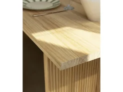 Mesa de comedor de madera de pino maciza rectangular con patas ranuradas Decowood de 140x80cm en tono roble medio - BALI - DECOWOOD
