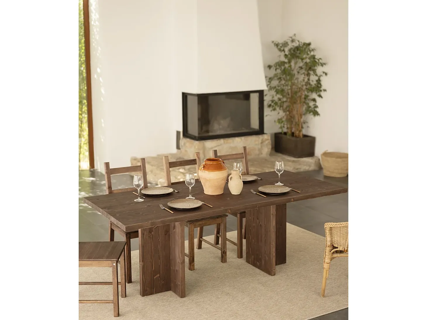 Mesa de comedor de madera maciza en tono nogal 200x75cm - TENA - DECOWOOD