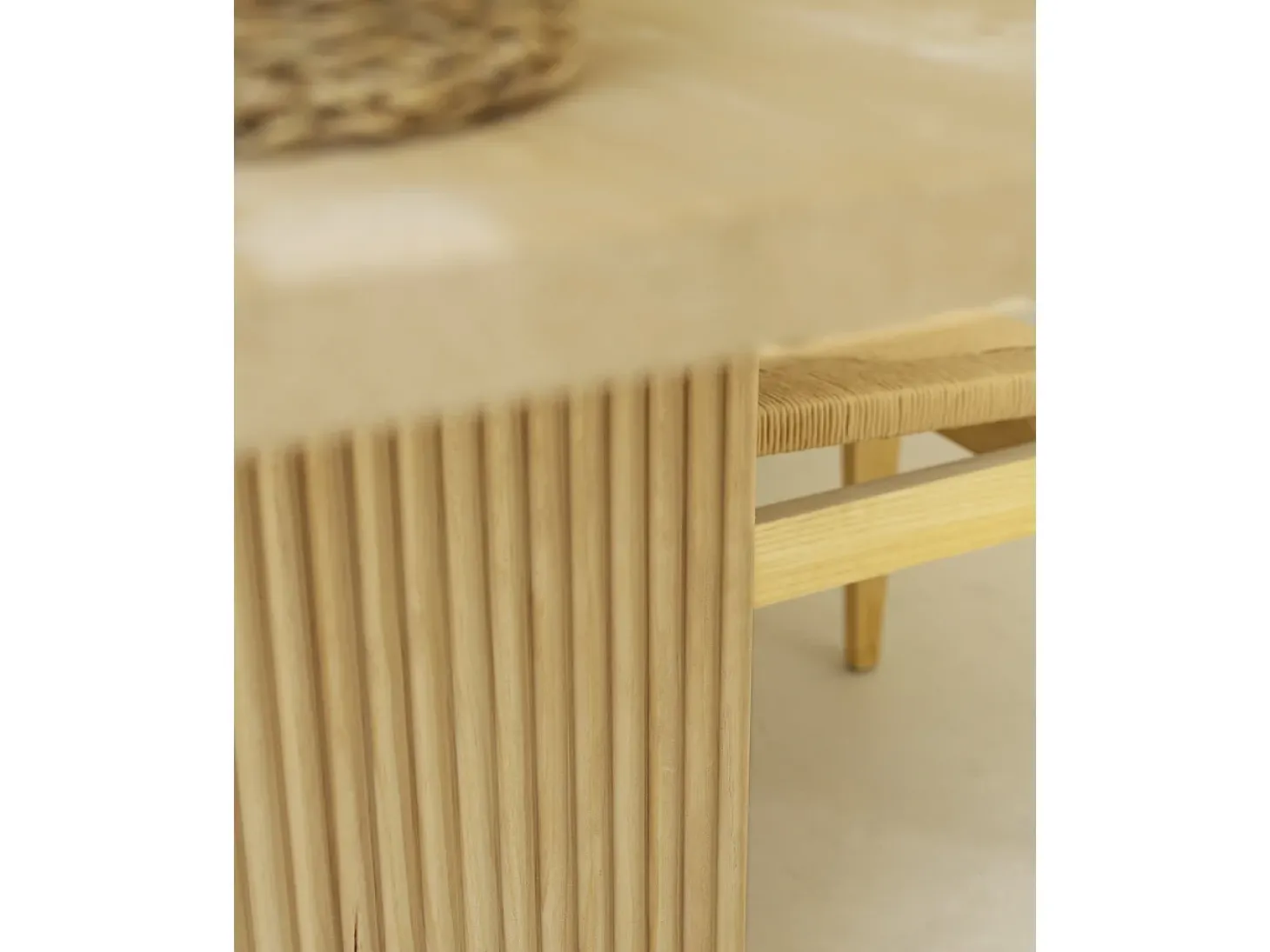 Mesa de comedor de madera de pino maciza rectangular con patas ranuradas Decowood de 140x80cm en tono natural - BALI - DECOWOOD