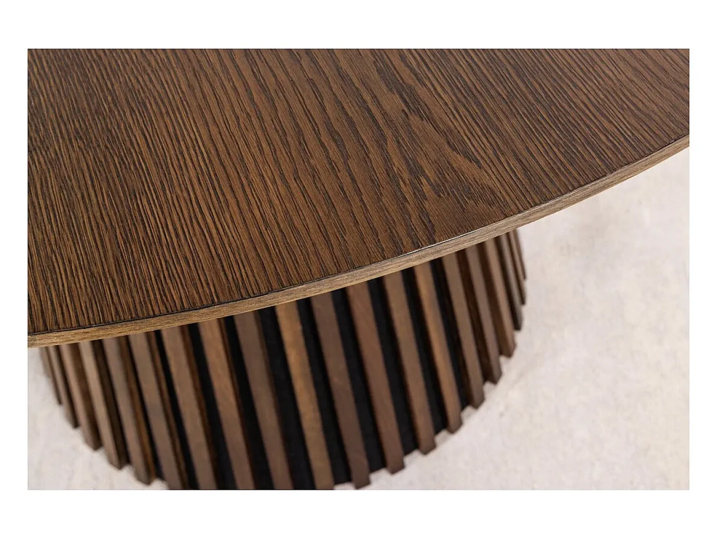 Mesa de comedor KANOVA 120 cm – Tablero redondo de roble oscuro y pie central de diseño – Estilo contemporáneo