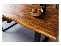 Mesa de comedor NALKO 160 cm – Tablero de madera de acacia aceitada y estructura de metal negro – Estilo industrial y natural