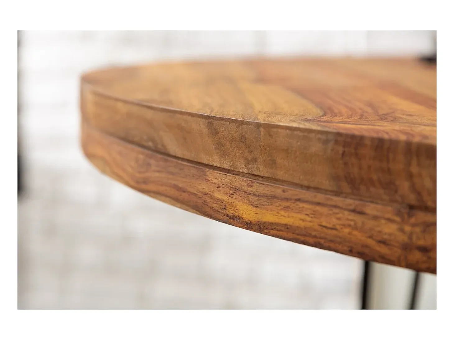Mesa de comedor ORBO 120 cm – Tablero de madera de Sheesham barnizado y patas de metal negro – Estilo industrial