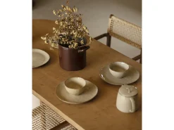 Mesa de comedor ovalada de madera maciza tono roble oscuro y patas de microcemento en tono tierra DECOWOOD de 180x75cm - LUCÍA - DECOWOOD