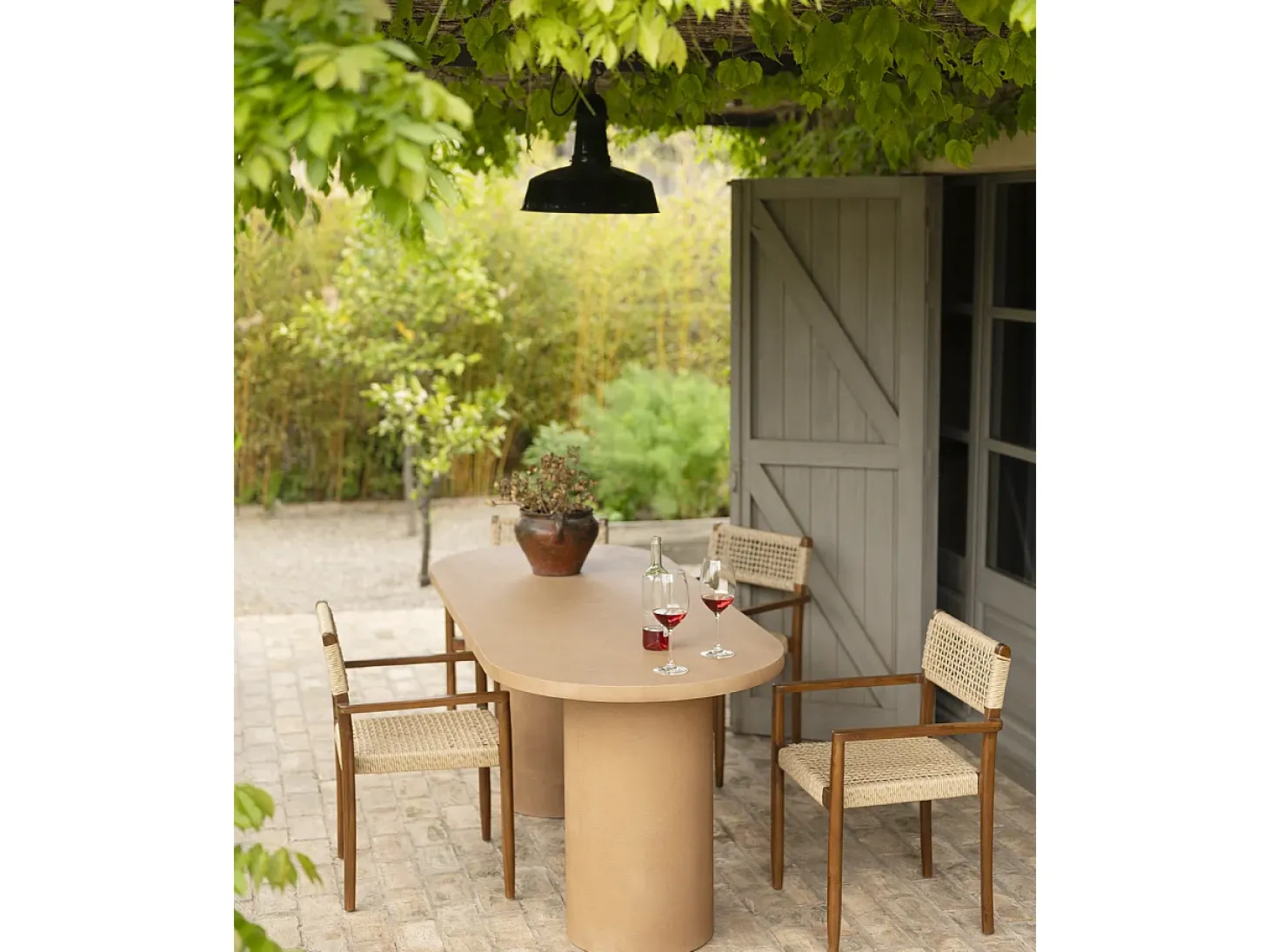 Mesa de comedor ovalada de microcemento en tono terracota DECOWOOD de 180x75cm - LUCÍA - DECOWOOD