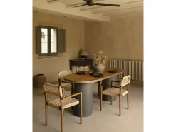 Mesa de comedor ovalada de madera maciza tono roble oscuro y patas de microcemento en tono verde DECOWOOD de 200x75cm - LUCÍA - DECOWOOD