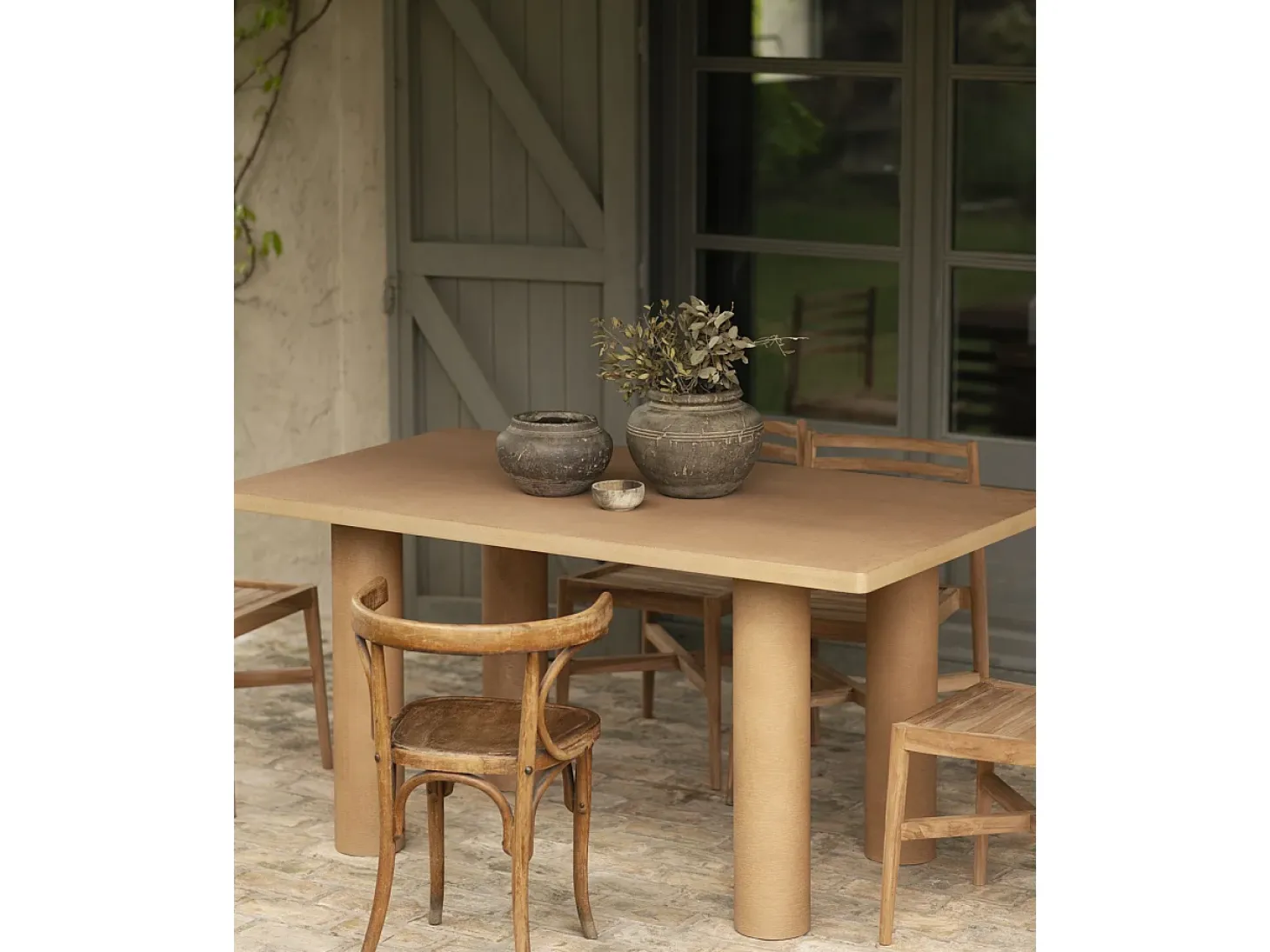Mesa de comedor rectangular de microcemento en tono terracota DECOWOOD de 160x75cm - LUCÍA - DECOWOOD