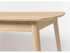 Mesa de comedor rectangular Kundy de roble macizo blanqueado 160 cm