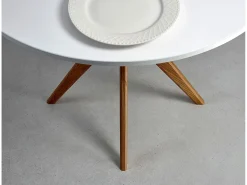 Mesa de comedor redonda 70cm Verde Salvia | Pata de fresno teñida de roble