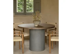 Mesa de comedor redonda de madera maciza tono roble oscuro y patas de microcemento en tono verde DECOWOOD de Ø120x75cm - LUCÍA - DECOWOOD
