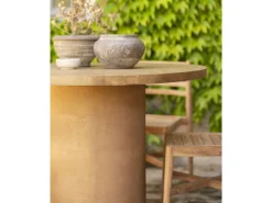 Mesa de comedor redonda de madera maciza tono roble medio y patas de microcemento en tono terracota DECOWOOD de Ø120x75cm - LUCÍA - DECOWOOD
