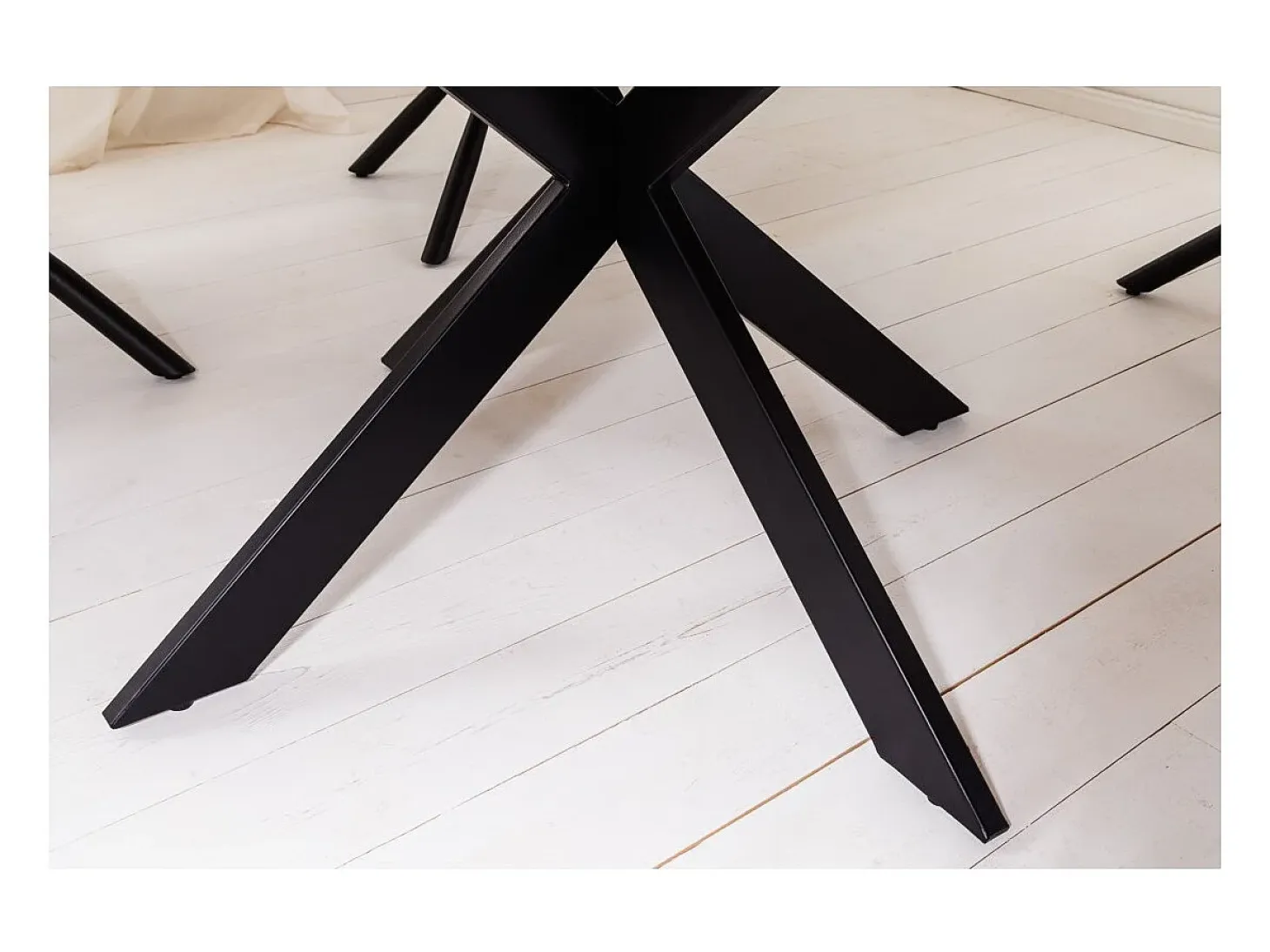 Mesa de comedor SOLARA 130 cm – Tablero redondo de acacia maciza y patas de metal negro – Estilo industrial chic