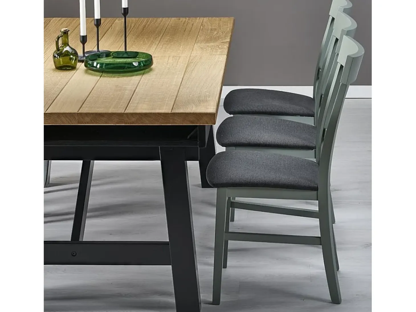Mesa extensible con tablero de roble y patas de madera maciza 200 - 280 cm DYLAN