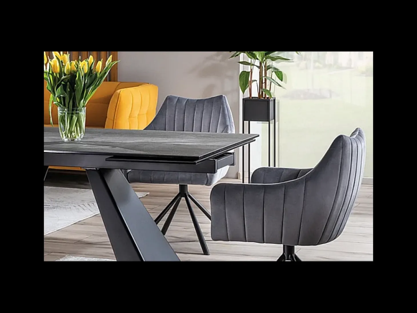 Mesa metálica extensible Erol efecto mármol gris 180-260cm